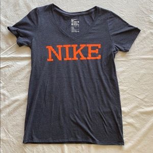 Women’s Nike T-shirt Large